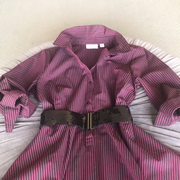 Joan Rivers high/low hem button down blouse. Purple and dark navy stripe- Fun! - Picture 7 of 7
